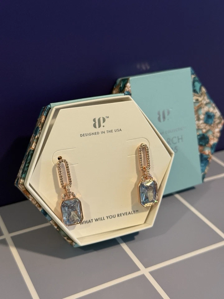 Brincos Bomb Party março 2025 - Abraçando seu amor ER51461 em ouro rosa - Imagem 2 de 3