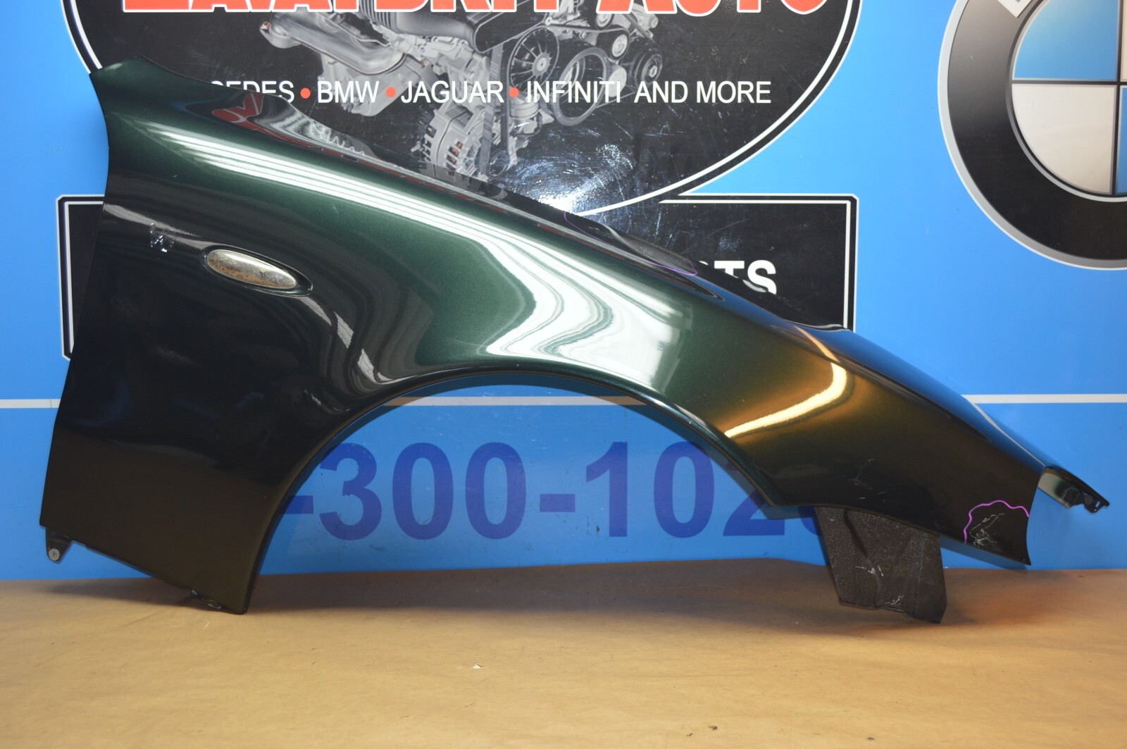 2004 M138 MASERATI M128 GT COUPE FRONT RIGHT PASSENGER SIDE GREEN FENDER