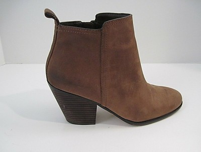 COLE HAAN GRAND OS Brown Suede Ankle Boots Side Zip Size 7B  display picture 3