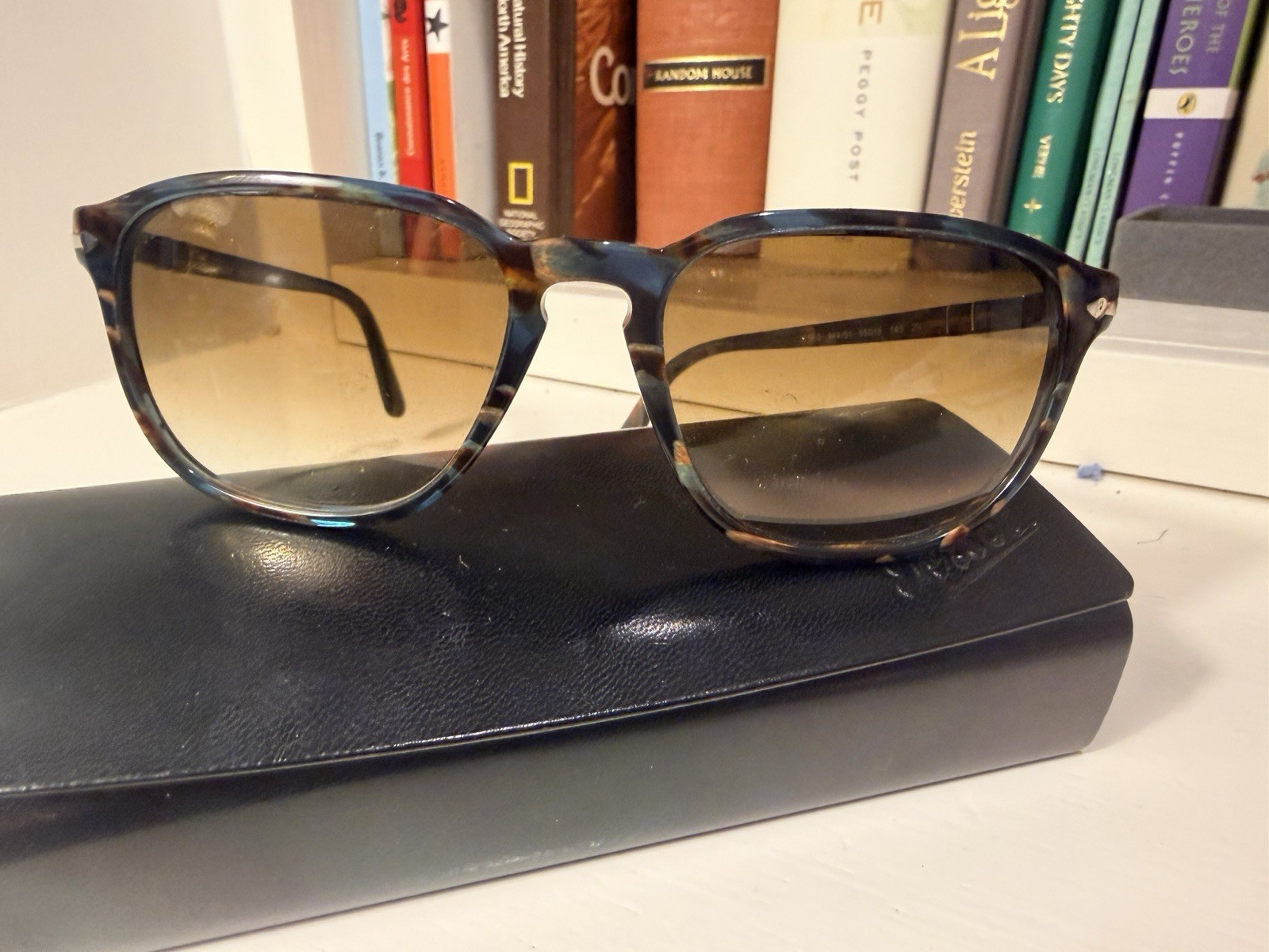 Persol Hand Made Oval Tortoise Shell Sunglasses B… - image 1
