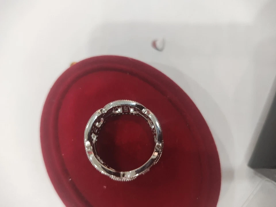 Hermoso anillo de hielo de mossanita astilla Foto 2 de 4