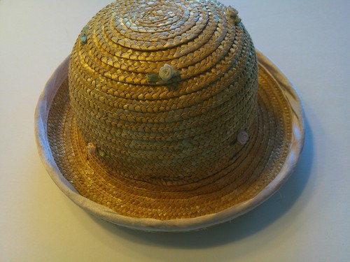 Vintage Child's Straw Hat Rosebud and Ribbon Trim 10 In Wide SZ 4-6X - Picture 3 of 4