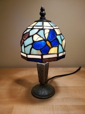 Vtg Butterfly Stained Glass Tiffany-Style Table Accent Lamp