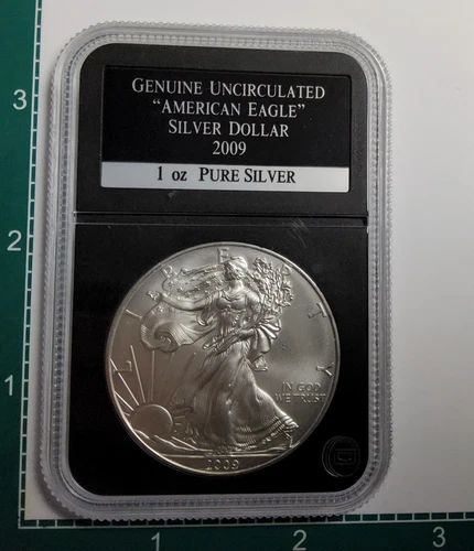 2009 Uncirculated American Eagle Silver Dollar. 1oz pure silver