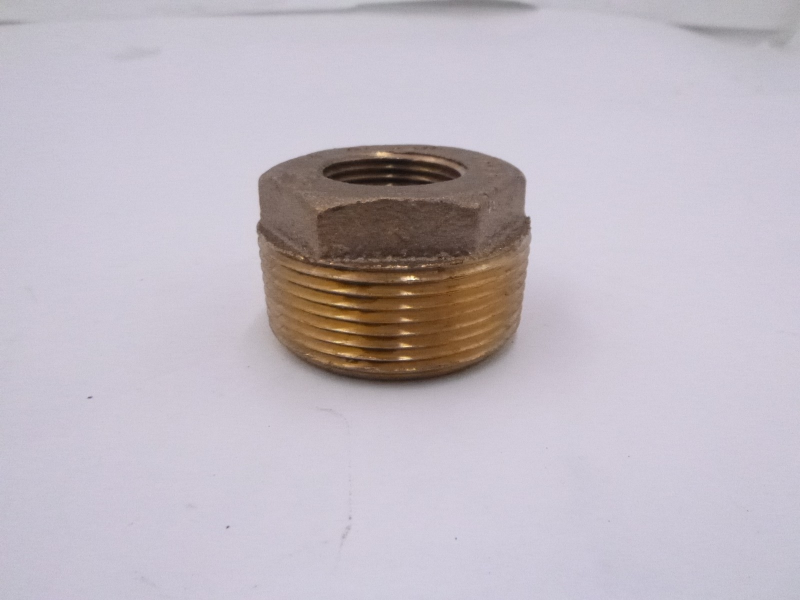 1-1/2" Male NPT x 3/4" Female NPT Brass Hex Reducer Bushing
