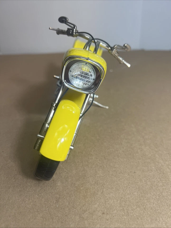 Arlen Ness Ness-Stalgia Custom Diecast Motorcycle Yellow - Image 4 of 4