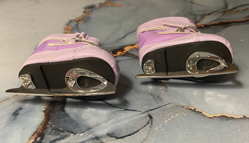 Patines de ensayo morados American Girl Mia's - Imagen 5 de 5