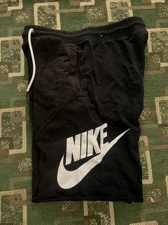 MENS SIZE SMALL NIKE SHORTS WHITE AND BLACK USED GOOD CONDITION