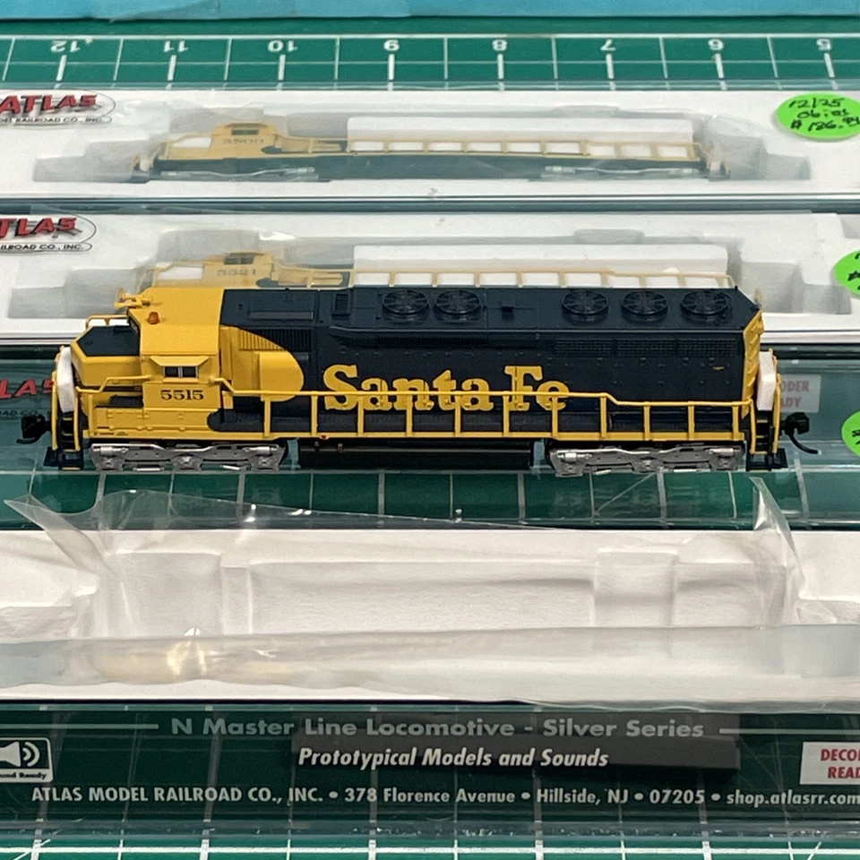 New! N-Scale Atlas SD45 3-Pack DC / Santa Fe $560.97 $ Make offer - Image 2 of 4