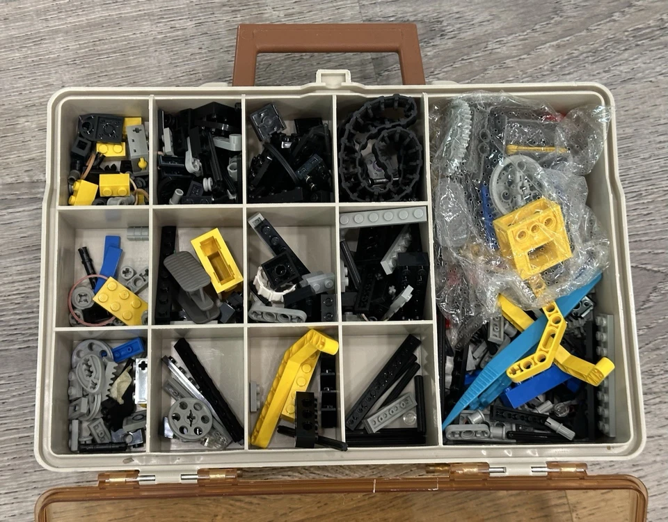 Assorted LEGO Dacta Technic Parts Mix of Bricks, Wheels w/ Magnum Tackle Box - Image 3 of 4