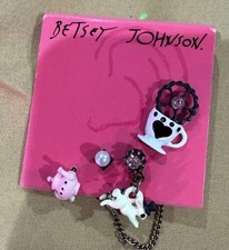 Betsey Johnson Alice In Wonderland Stud Earrings 5 Very Rare NWT Dangling