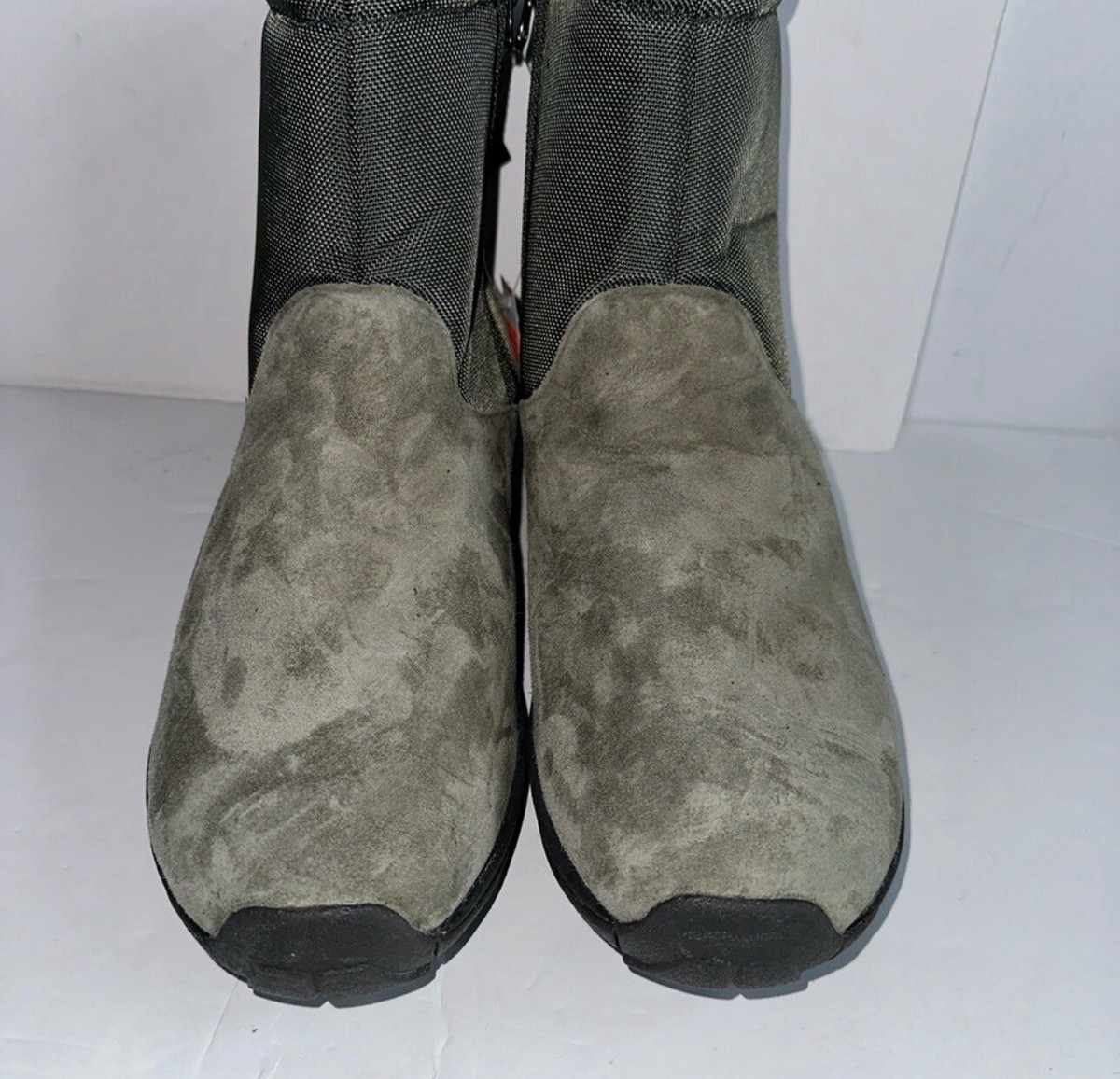 NWOT Merrell Men display picture 3