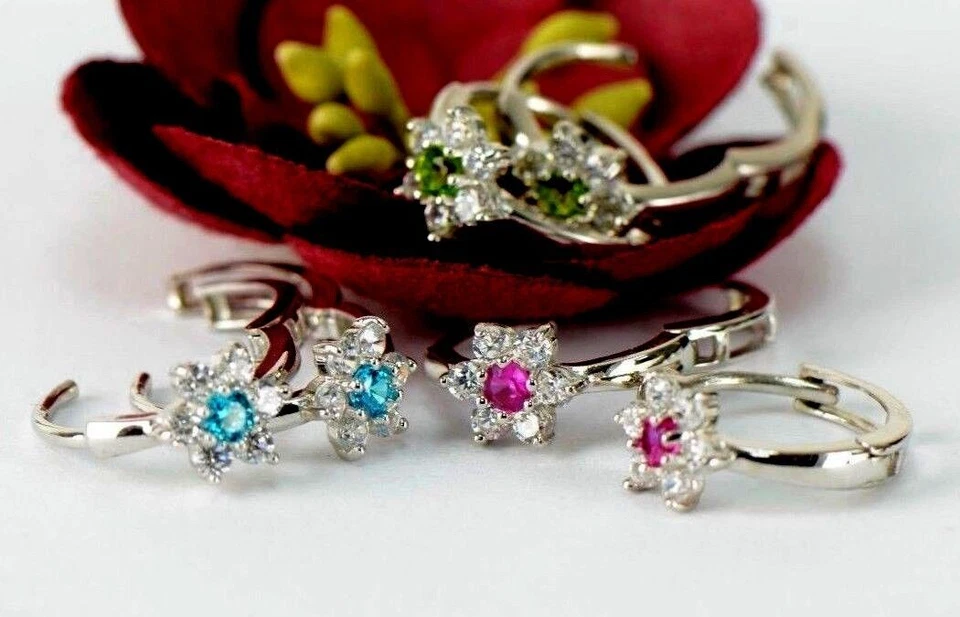 Pendiente aro Huggies flor oro blanco 14k piedra de nacimiento Foto 2 de 4