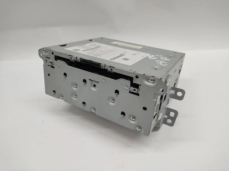 283304GN5F Sistema Audio/Radio Cd para INFINITI Q30 2.2d Premium 2016 1128493 - Imagen 2 de 4