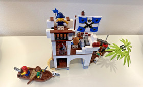 LEGO Pirates: Soldiers Fort (70412) - 100% Complete with Instructions