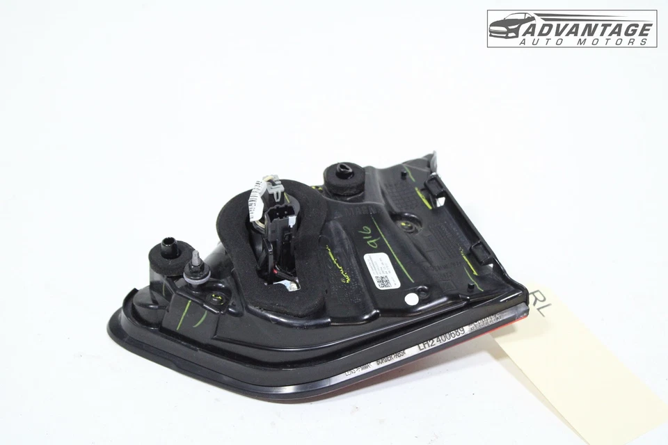 Chevrolet Blazer 2019-2022 luz trasera izquierda interior luz de señal OEM Foto 3 de 4