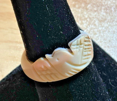 Handcrafted Carved Bird Shell Ring Band Size 8 Rare Beachy Artsy Unique Coastal