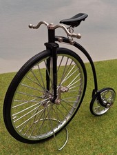 Model Penny Farthing - 1:10 Scale Diecast - Vintage Bicycle With Display Stand