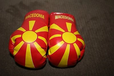 MACEDONIA / MACEDONIAN FLAG Mini Boxing Gloves Ornament *BRAND NEW*
