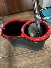 Cleaning bucket and mob