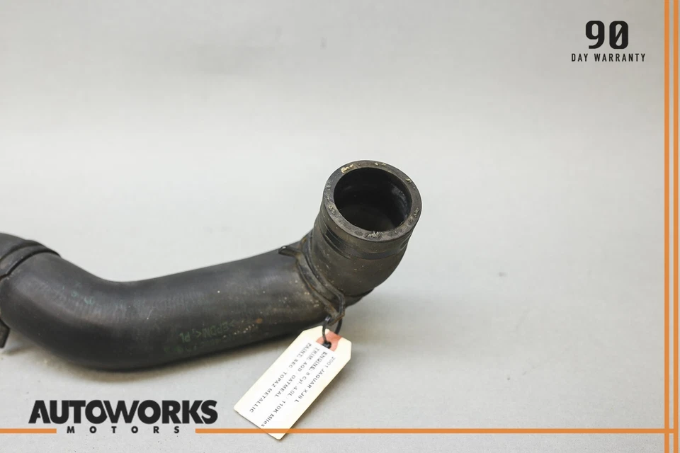 Manguera de refrigerante superior del radiador del motor de 4,0 L 98-03 Jaguar XJ8 VDP X308 FABRICANTE DE EQUIPOS ORIGINALES Foto 4 de 4