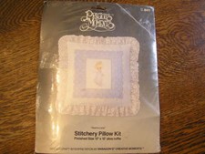 Paragon's Creative Moments PRECIOUS MOMENTS Kit 8411 GOD IS LOVE Pillow NIP 