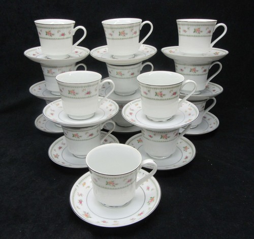 Vintage Abingdon Fine China Made in Japan Rosenmuster Tassen & Untertassen NEUWERTIG - Bild 1 von 6