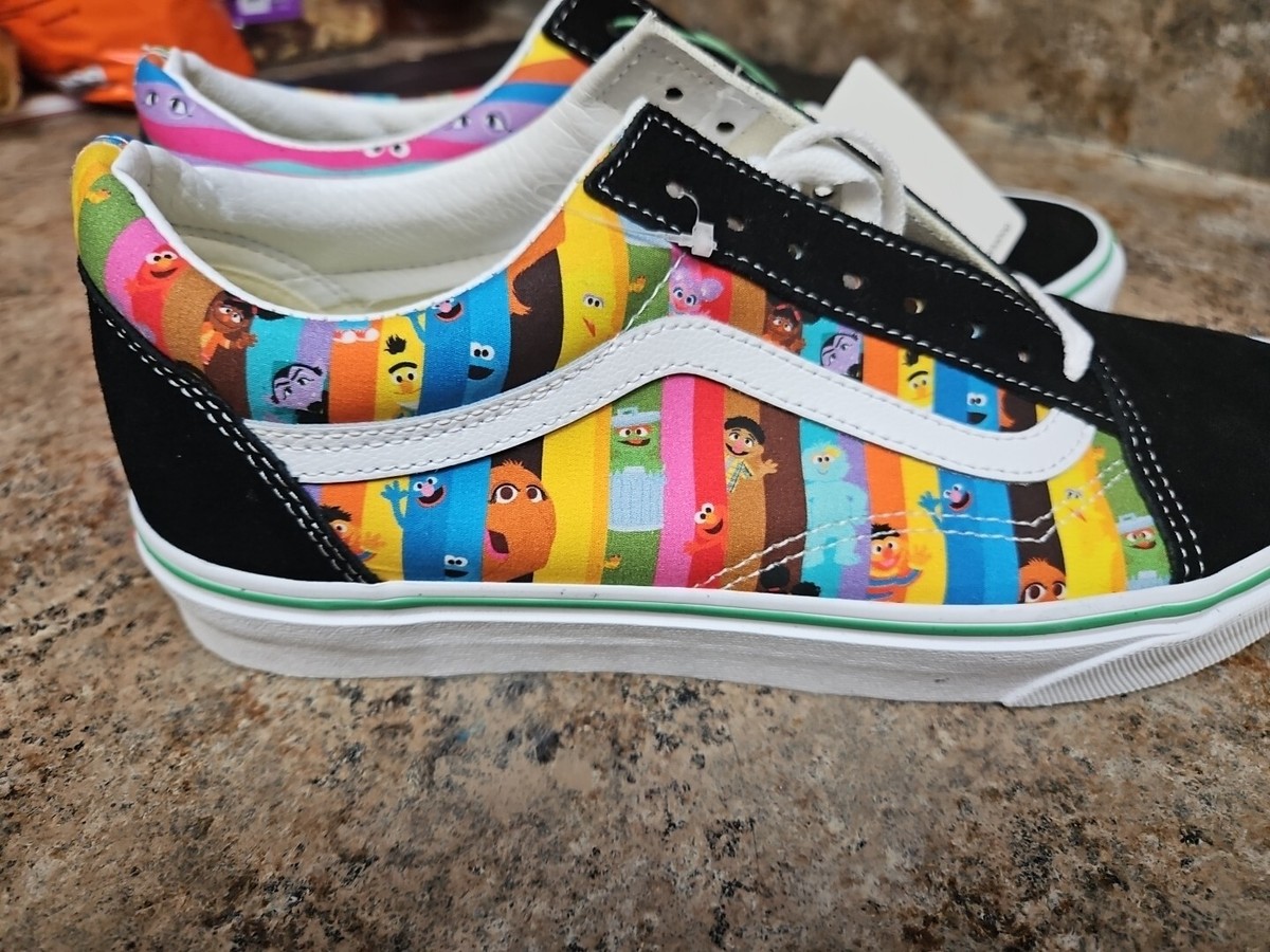 VANS x SESAME STREET OLD SKOOL★コラボ★兼用★MULTI New Vans X Sesame Street Old Skool Black/Multi Sneakers