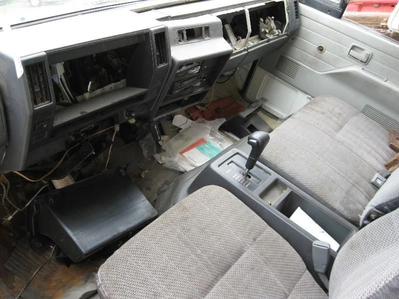 Corner/Park Light Fits 85-93 CHEVROLET FORWARD CONTROL 59630 - Image 2 of 4