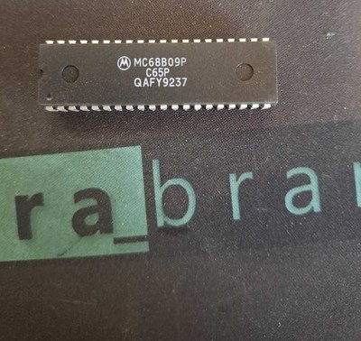 EF68B09P = MC68B09P   || DIL40  || MICROPROCESSOR ,8-BIT, || DEFEKT