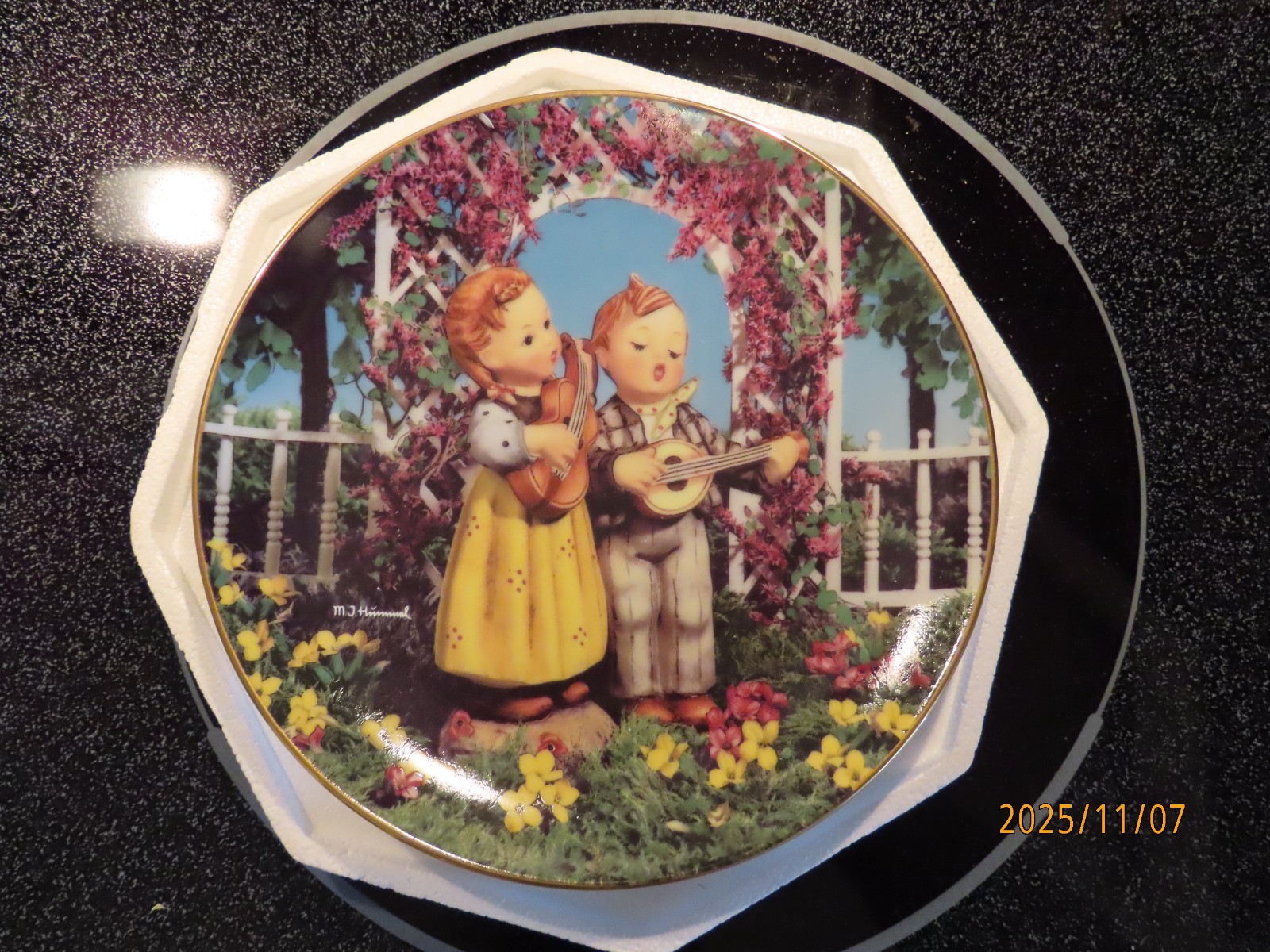 Set of Six (6) Danbury Mint M. J. Hummel Little Companions 8" Plates in Boxes