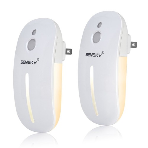 [2 Pack Plug in Night Light with Auto Dusk to Dawn Sensor, Brightness Adjusta...