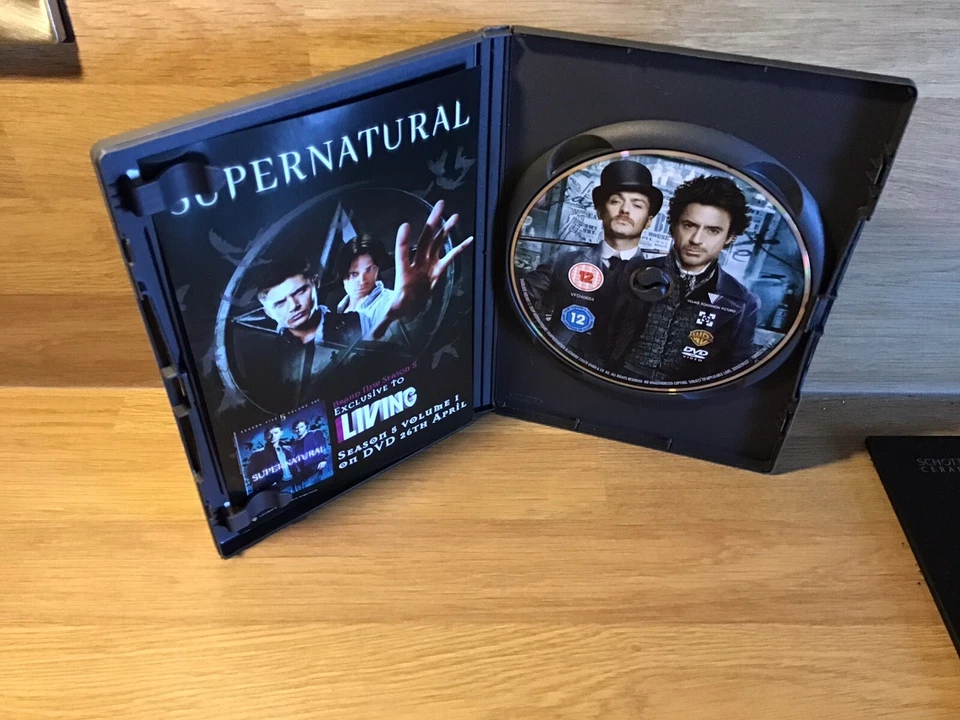 Sherlock Holmes  ( DVD 2009) - Image 2 of 4