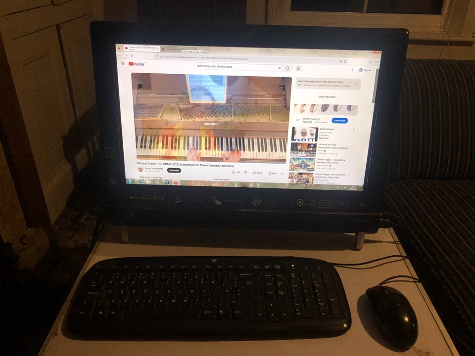 HP TouchSmart 300 All in One PC AMD X3 2.2GHz Webcam DVD 4GB RAM 500GB HDD WIN 7 - Image 3 of 4