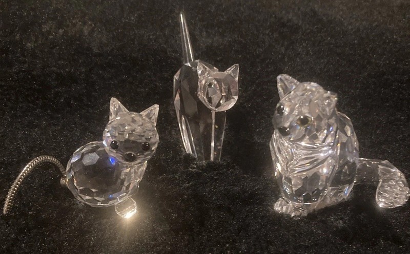 ​Swarovski Crystal Sitting Cat Figurine Metal Tail 7659 NR 031 Retired