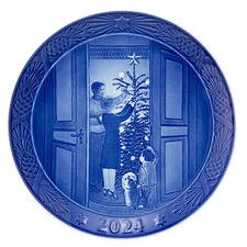 NEW IN BOX! 2024 ROYAL COPENHAGEN Christmas Plate - CHRISTMAS ANTICIPATION