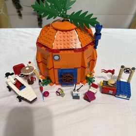 LEGO 3834 SpongeBob Good Neighbours at Bikini Bottom 99% Complete (NO Minifigs)