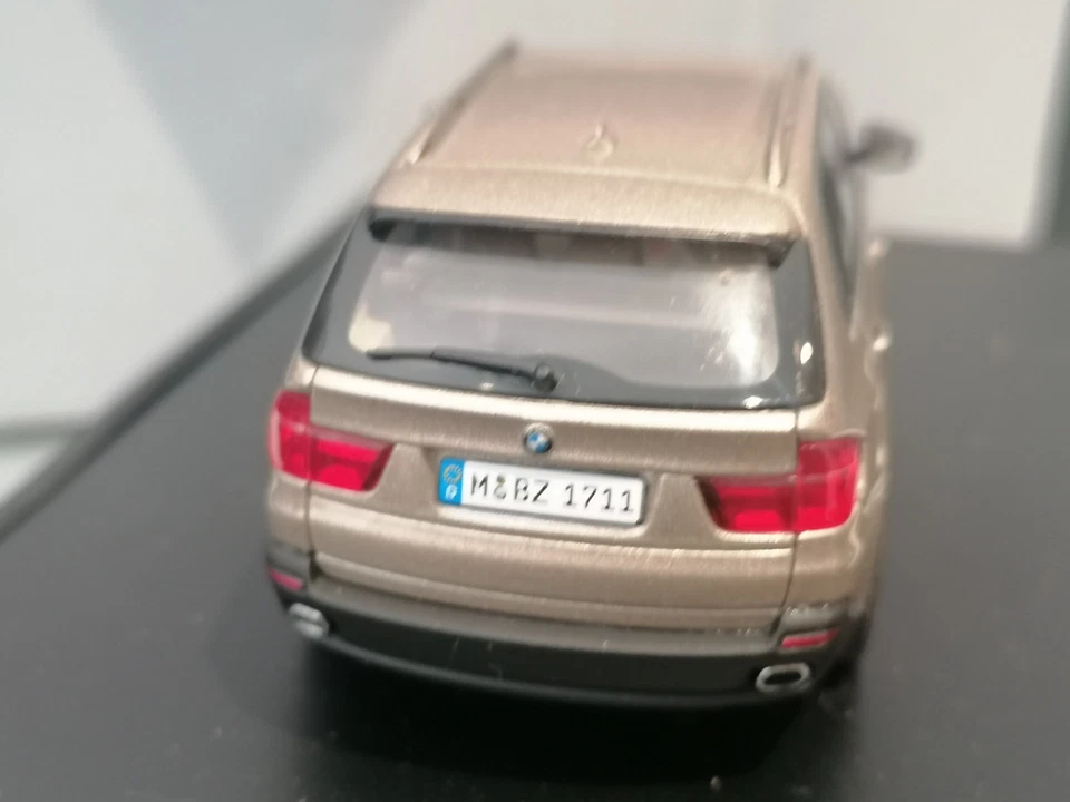 Autoart 1/43 BMW X5 4.8i Gold Metallic with Box Dealer Edition - Immagine 4 di 4