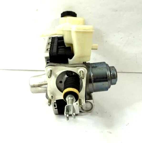 OEM 2021-2022 Ford Bronco Sport Brake Booster Master Cylinder W/Reservoir - Image 2 of 4