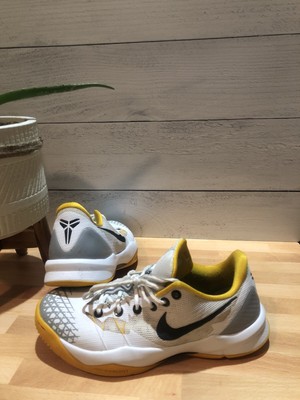 kobe 8 white and gold