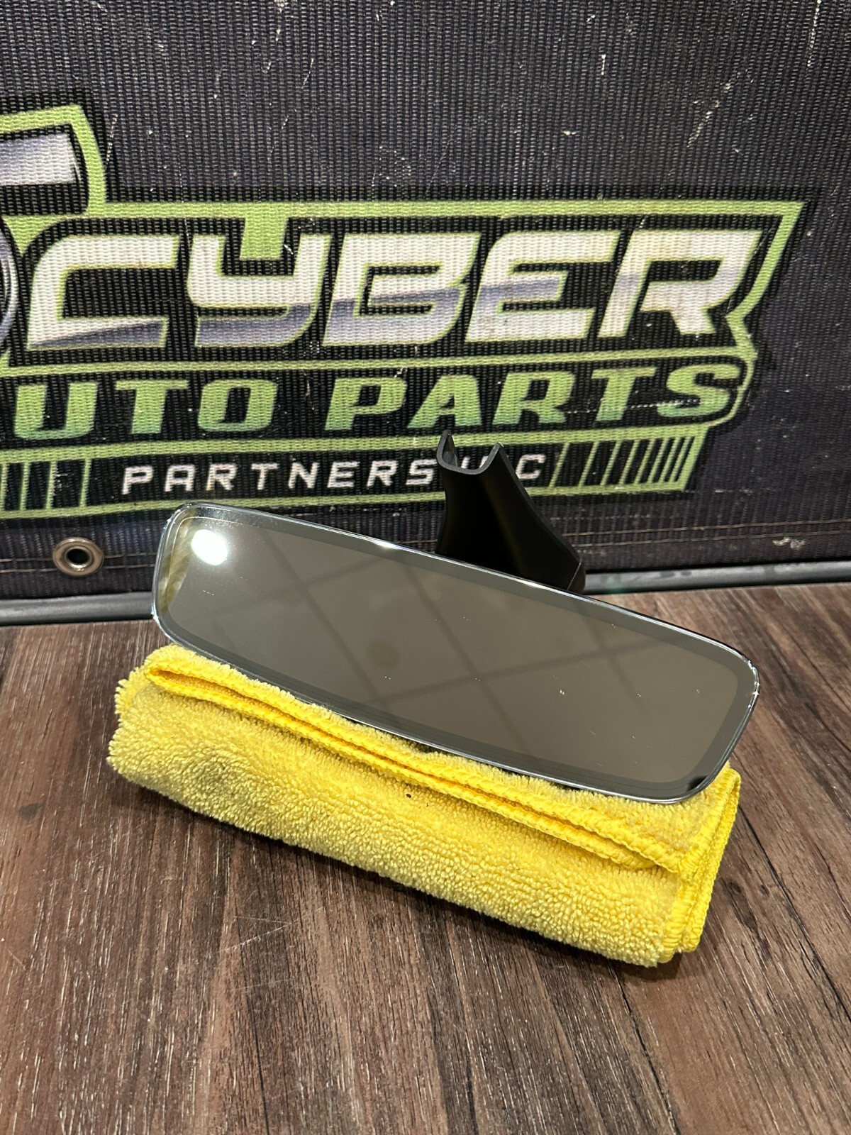 2017-18 AUDI R8 SPYDER REAR VIEW MIRROR W CAMERA OEM