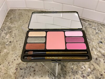 MAC INDULGENCE : 7 FACE Palette NIB Limited Edition RARE