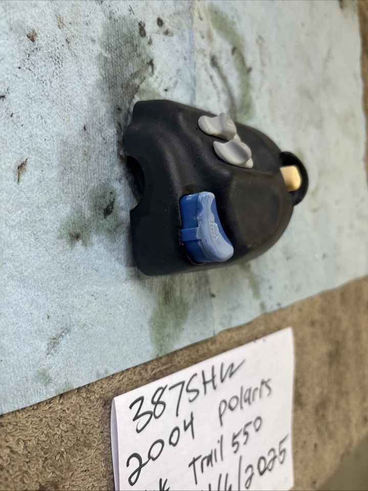 2004 Polaris RMK trail 550 warmer switch headlight switch 387 - Image 3 of 4