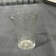 Vintage - Eastman Kodak - Glass Darkroom Measuring Cup Beaker 4oz w/Pour Spout