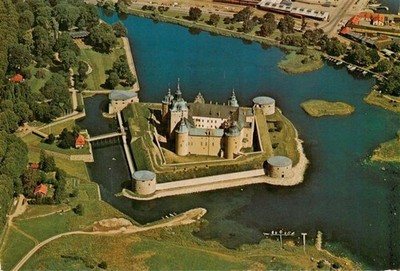 Kalmar Sweden Kalmar-Slott Schloss Wassergraben Festung Tuerme Luftbild Schlossi