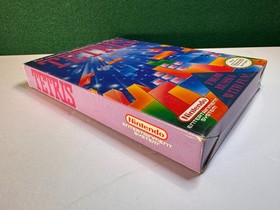 Tetris (Nintendo NES, 1989) Complete CIB with Near Mint cartridge Authentic.