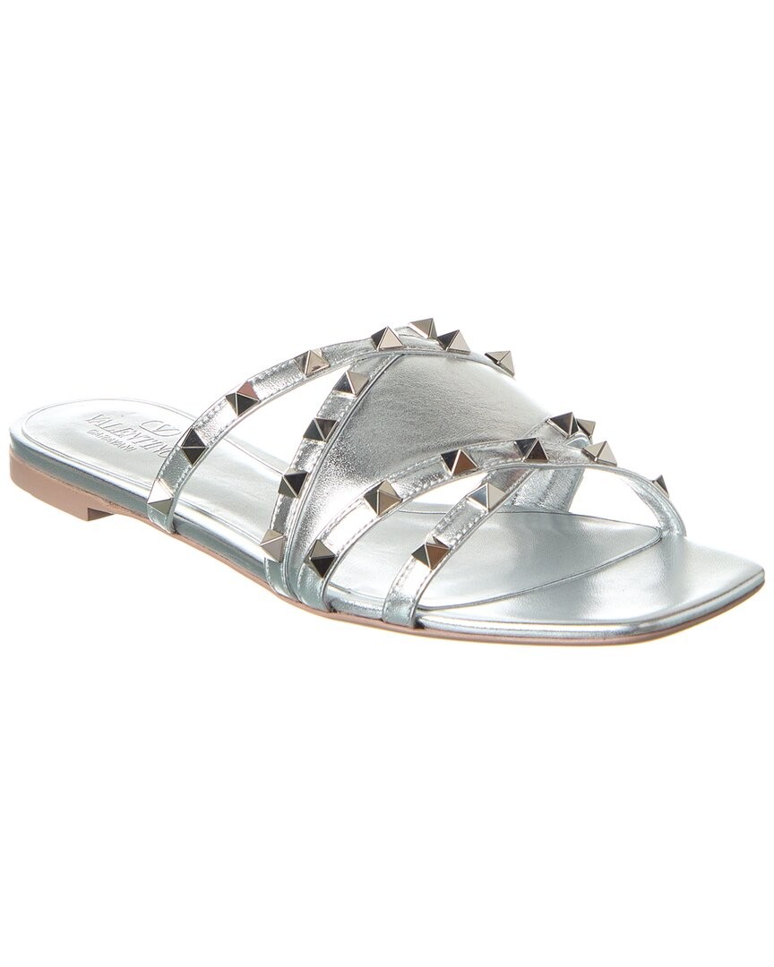 Женские кожаные сандалии Valentino Rockstud серебристого цвета 36 99390₽
