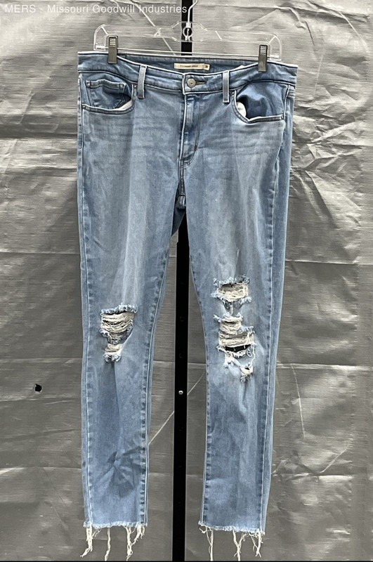 Levi's Women's 711 Skinny Ankle Jeans Light Blue Distressed Ripped Raw Hem Sz 31