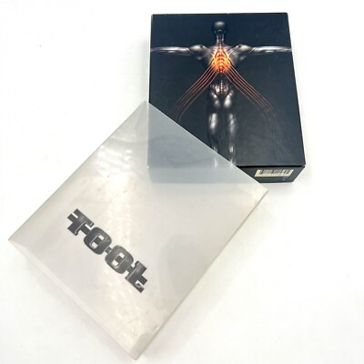 TOOL　Salival（VHS） Salival [CD/VHS] [Limited] by Tool (CD, Dec-2000, 2 Discs