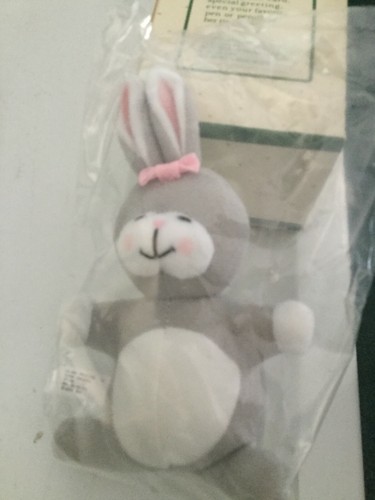 NIB AVON Bunny Plush Mini Toy Dated 1985 Easter - 第 1/2 張圖片